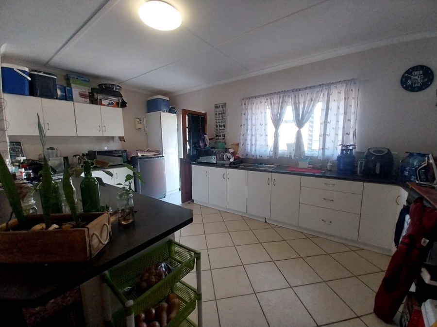 5 Bedroom Property for Sale in Rouxpark Western Cape
